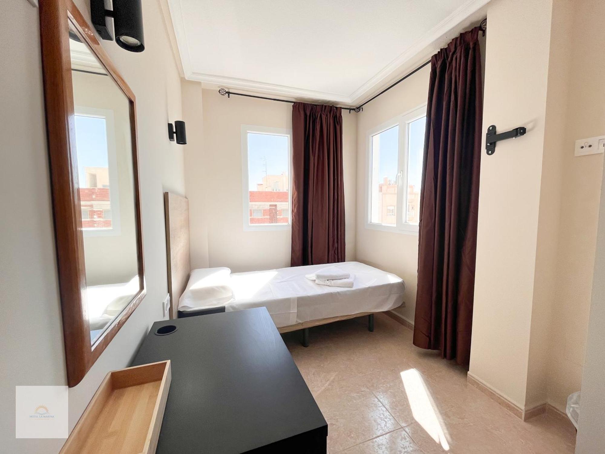 Hotel La Marina Elche La Mariña Zewnętrze zdjęcie